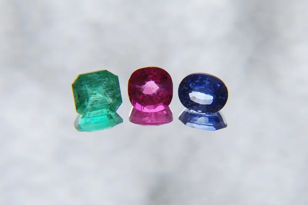 ルビー・サファイア・エメラルドは高く売れる?