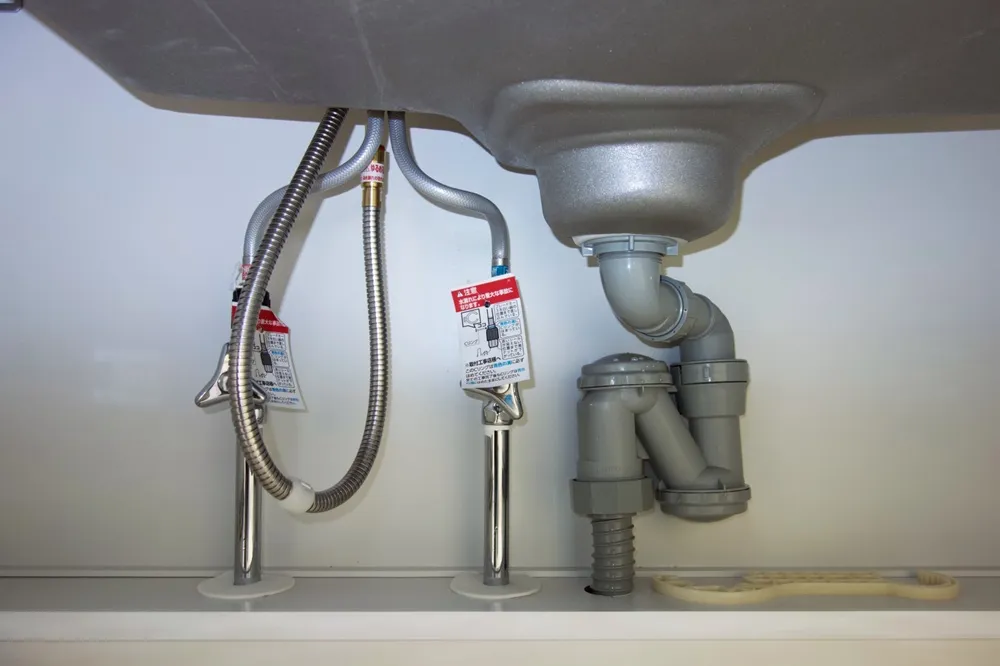 キッチンの排水ホースで交換時に気を付けるべき【排水ホースの種類】