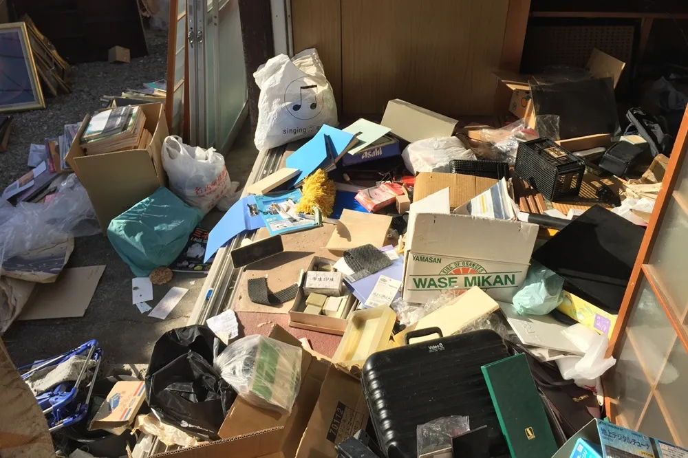 自治体や条例で「ゴミ屋敷」と呼ばれる状態の基準